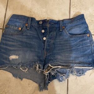 Levi 501 Denim Shorts size 27